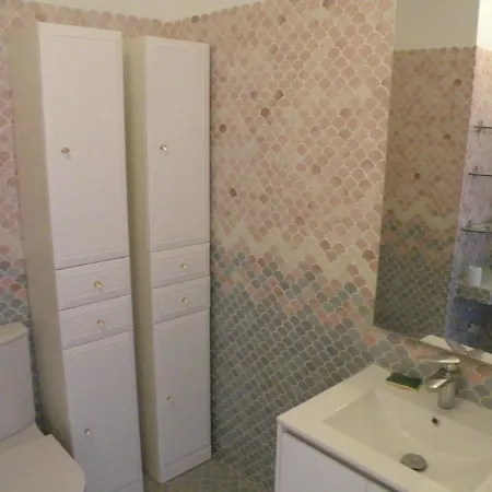 Chambre Tout Confort Piscine Xxl Sauna Parking Homestay *